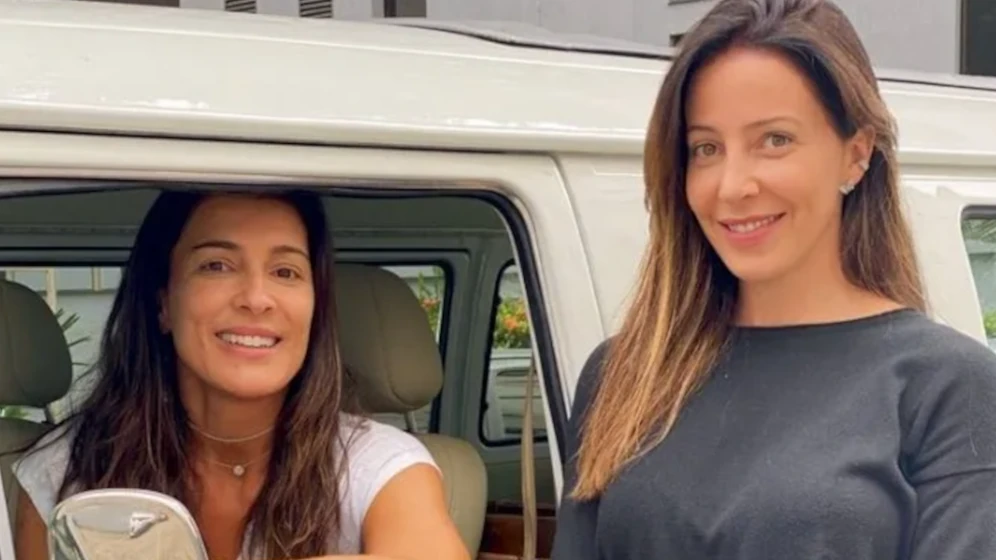 Irmãs organizam leilão fashion com itens Valentino e Jimmy Choo - 7